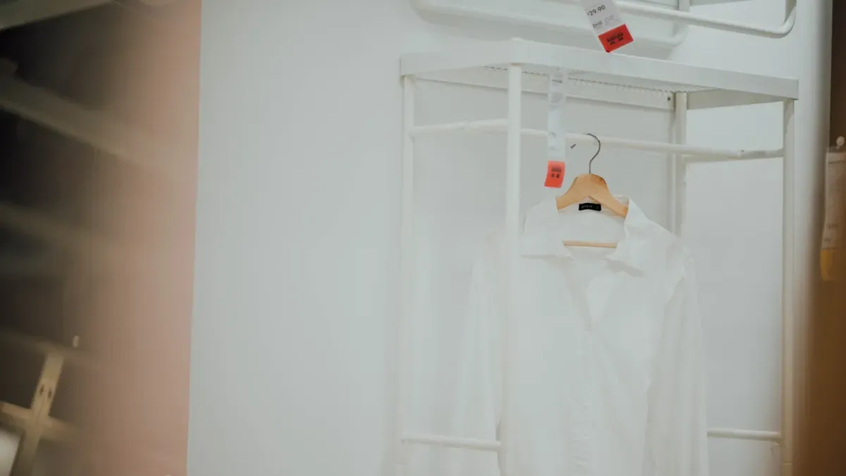 授乳対応でも上品なドレスのイメージ